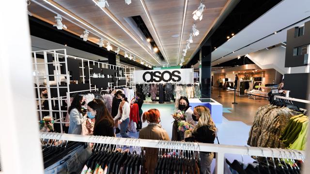 Luôn bán trực tuyến, Asos quyết định mở cửa hàng hậu đại dịch