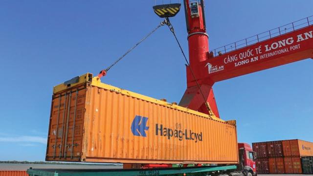 Read more about the article Đề án “Tàu buýt container”, lời giải cho bài toán chi phí logistics
