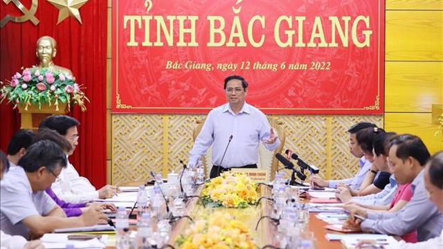 Read more about the article Thủ tướng Phạm Minh Chính: Yêu cầu tỉnh Bắc Giang tiếp tục thực hiện ba đột phá chiến lược