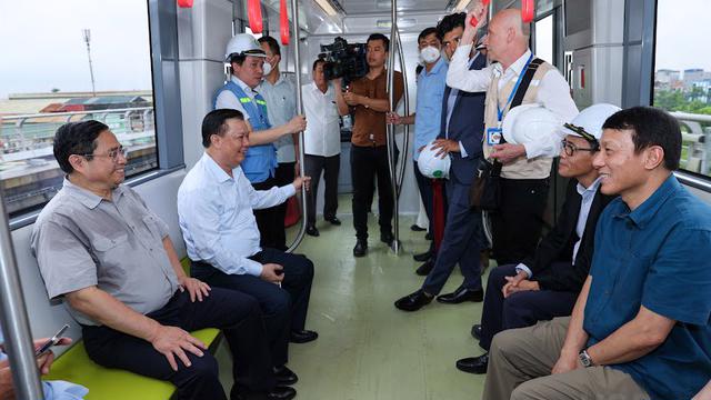 Read more about the article Metro Nhổn-ga Hà Nội “lụt” tiến độ 7 năm, Thủ tướng yêu cầu tăng tốc thi công