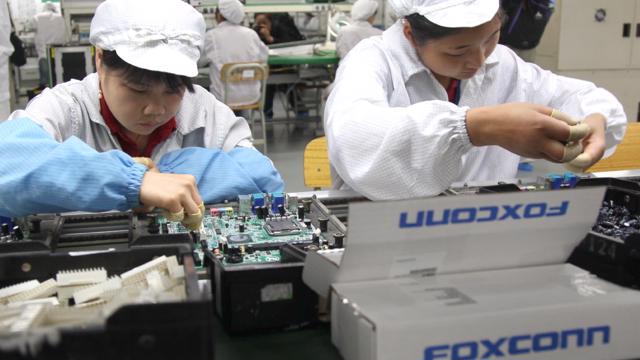 Read more about the article Thấy gì khi Apple dịch chuyển chuỗi cung ứng, sản xuất các sản phẩm chủ lực sang Việt Nam?