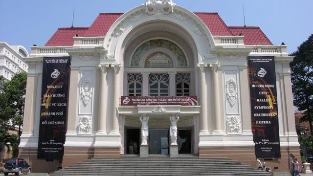 Read more about the article TP.HCM tạm dừng xây dựng nhà hát “nghìn tỷ” ở Thủ Thiêm