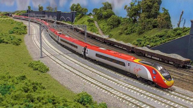 Read more about the article Tranh cãi về tốc độ, lộ trình đầu tư đường sắt tốc độ cao Bắc – Nam sắp “ngã ngũ”?