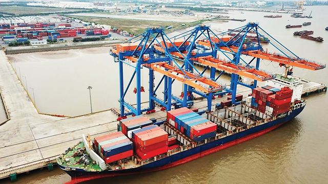 Read more about the article Tránh “teo tóp” thị phần vận tải của đội tàu biển Việt Nam, VCCI khuyến nghị gì?
