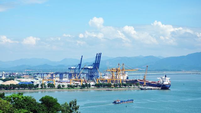 Read more about the article Hàng container thông qua cảng biển ước đạt 17 triệu TEUs, nhiều cảng nhỏ tăng trưởng đột biến