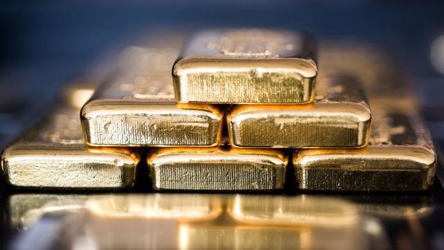 Read more about the article Nỗi lo lãi suất đè nặng, giá vàng lao dốc, SPDR Gold Trust bán một lúc gần 5 tấn vàng