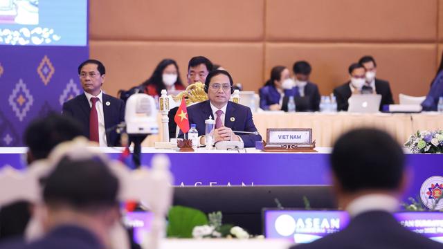 Read more about the article Thủ tướng: ASEAN cần “bản lĩnh, khéo léo, hài hòa và cân bằng” trong ứng xử các vấn đề nóng ở khu vực