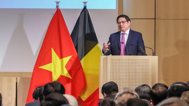 Read more about the article Thủ tướng đề nghị doanh nghiệp Bỉ và châu Âu kêu gọi thêm doanh nghiệp đầu tư vào Việt Nam