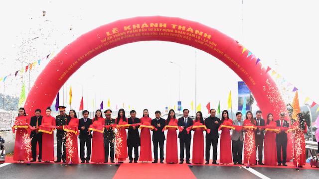 Read more about the article Khánh thành dự án thành phần cao tốc Cam Lộ – La Sơn hơn 7.600 tỷ đồng nối các tỉnh miền Trung