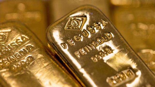 Read more about the article Giá vàng thế giới đạt đỉnh 8 tháng nhờ đồng USD suy yếu, trong nước lao dốc