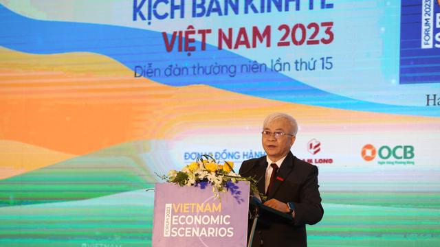 Read more about the article TS. Chử Văn Lâm: Kinh tế Việt Nam đang trong “mùa gió chướng”, cần phải giữ ấm để khỏe mạnh hơn