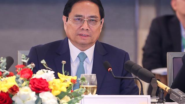 Read more about the article Thủ tướng: “Chính phủ Việt Nam cam kết tạo mọi điều kiện để doanh nghiệp phát triển”