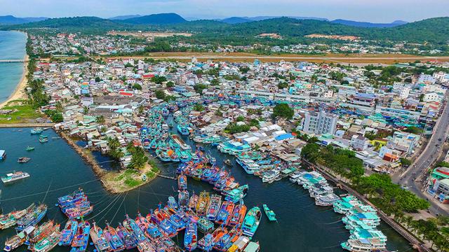 富國島：仍然沒有遊客，許多購物街空無一人