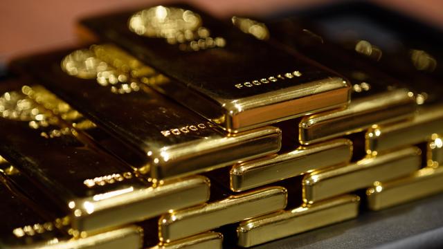 Read more about the article Giá vàng ngày càng đuối vì mối lo lãi suất, “cá mập” SPDR Gold Trust xả hơn 5 tấn
