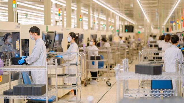 Doanh thu đạt 31,28 tỷ USD, Việt Nam tiềm năng trở thành nhà máy sản xuất chất bán dẫn mới của thế giới