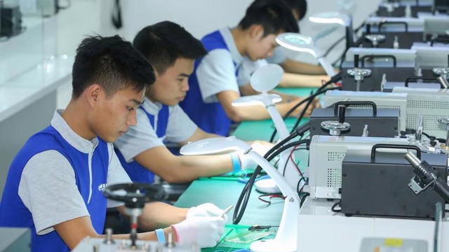 Vietnam to develop networks of outstanding training centers to provide talents in technology 4.0 by 2030.