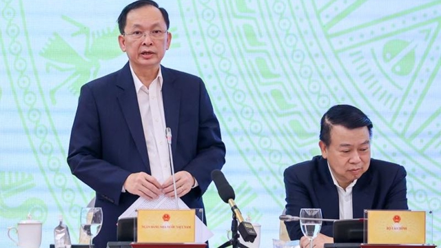 Over 12 banks cut deposit interest rate