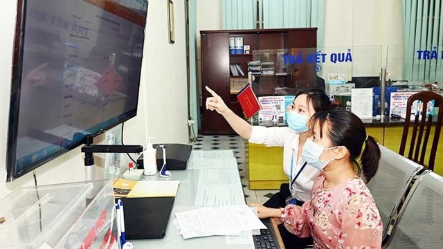 Đưa AI vào dịch vụ công: Quy trình còn phức tạp thì dù dùng AI, người dân vẫn “rất khó khăn”