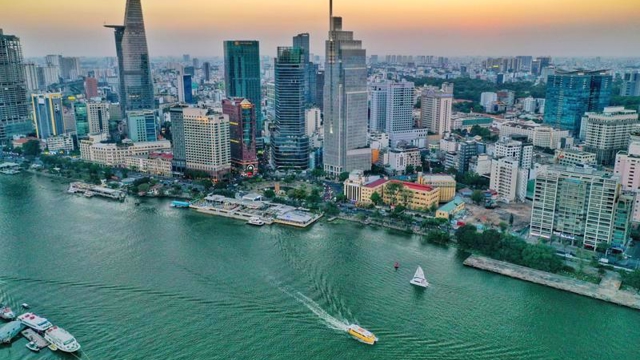 Government commits favourable conditions for firms expand investment in international financial centers