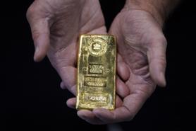 Giá vàng thế giới tăng do USD hạ, vàng miếng trong nước lập kỷ lục 87,5 triệu đồng/lượng