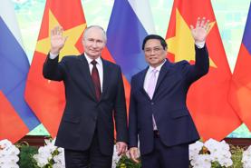 Thủ tướng Phạm Minh Chính hội kiến Tổng thống Nga Vladimir Putin