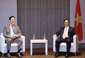 PM receives Samsung Electronics leader in Seoul