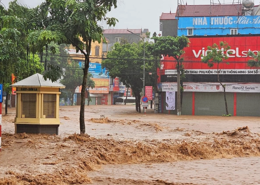 Một số khu vực tiếp tục có mưa to, hồ thủy điện Sơn La và Hòa Bình xả lũ, các địa phương tăng cường an toàn vùng hạ du 