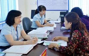 Nữ lãnh đạo, quản lý của Hà Nội và TP. HCM được nghỉ hưu ở tuổi cao hơn 