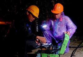 Nỗ lực khôi phục mạng viễn thông sau thiệt hại bão Yagi