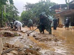 Yên Bái, Thái Nguyên bị bão, lũ tàn phá nặng nề