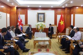 The Lord Mayor of London visits Vietnam