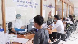 Hanoi to pilot public administrative service center