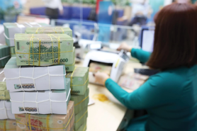 Cân nhắc giữa giữ và thả nổi hạn mức tín dụng