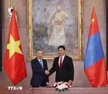 Vietnam – Mongolia ties upgraded to comprehensive partnership