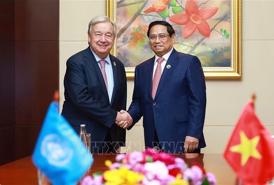 PM meets UN Secretary-General on sidelines of ASEAN summits in Laos