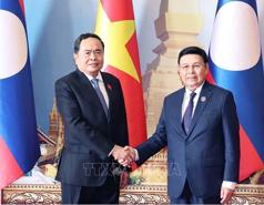 Talks between Vietnamese and Lao top legislators held in Vientiane