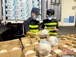 First shipment of fresh coconuts enters China