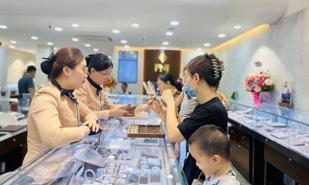 Giá vàng lại lập đỉnh mới