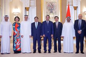 PM Chinh encourages UAE corps to invest in strategic infrastructure