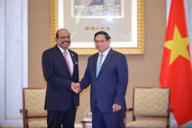 PM receives chairman of leading retailer Lu Lu Group in Abu Dhabi