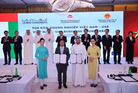 Vietnam Airlines cooperates with Etihad Airways and Emirates