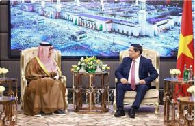 Prime Minister works with leaders of Saudi Arabia’s major firms in Riyadh