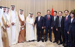 PM pledges to create optimal environment for Qatari investors