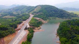 Quang Ninh province invests for upgrade of transport infrastructure