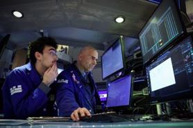 Chứng khoán Mỹ chững lại chờ báo cáo quan trọng, giá dầu tăng nhẹ sau quyết định của OPEC+