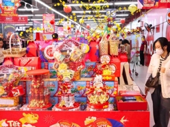 HCM City stimulates spending ahead of Tet 2025