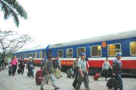 More trains added to meet increasing travel demand during Tet