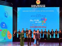 Vietcombank cam kết ủng hộ 2 tỷ đồng trong năm 2025 tại chương trình “Mùa xuân cho em” lần thứ 18