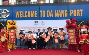Du lịch Đà Nẵng khởi động ngày đầu năm 2025 đầy hứng khởi