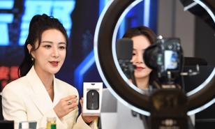 Né phí bán hàng livestream nhờ “Zép lào” 